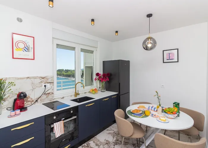 Apartman Sea View Mia Just Renovated *