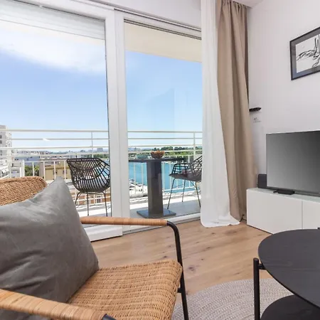 Sea View Mia Just Renovated Apartment *