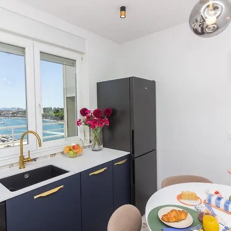 Sea View Mia Just Renovated Apartment