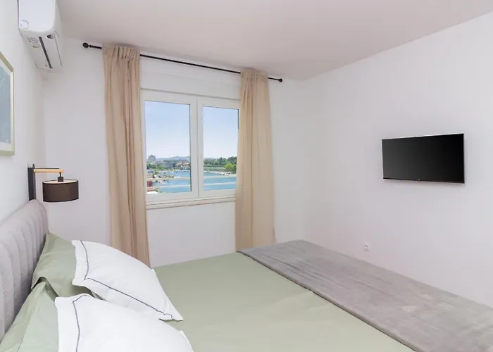 Апартаменты Sea View Mia Just Renovated Задар